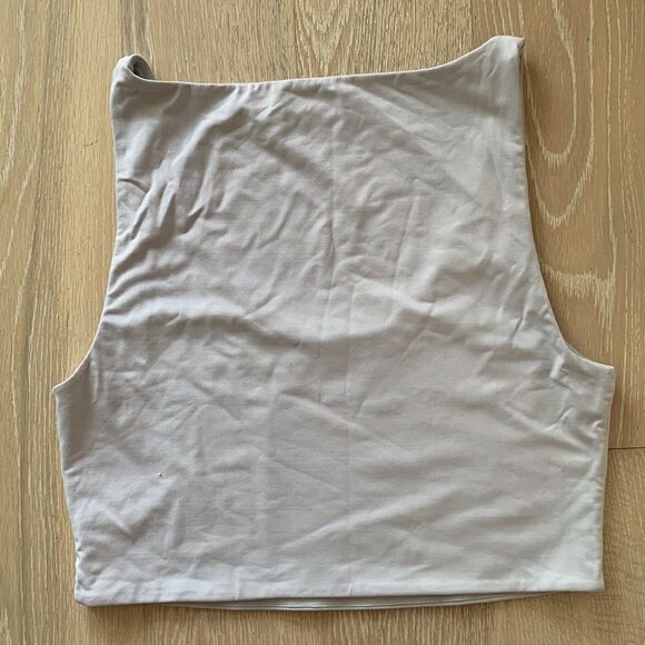 Babaton Contour Scoopneck Tank Crop Light Grey SzL - Picture 2 of 11